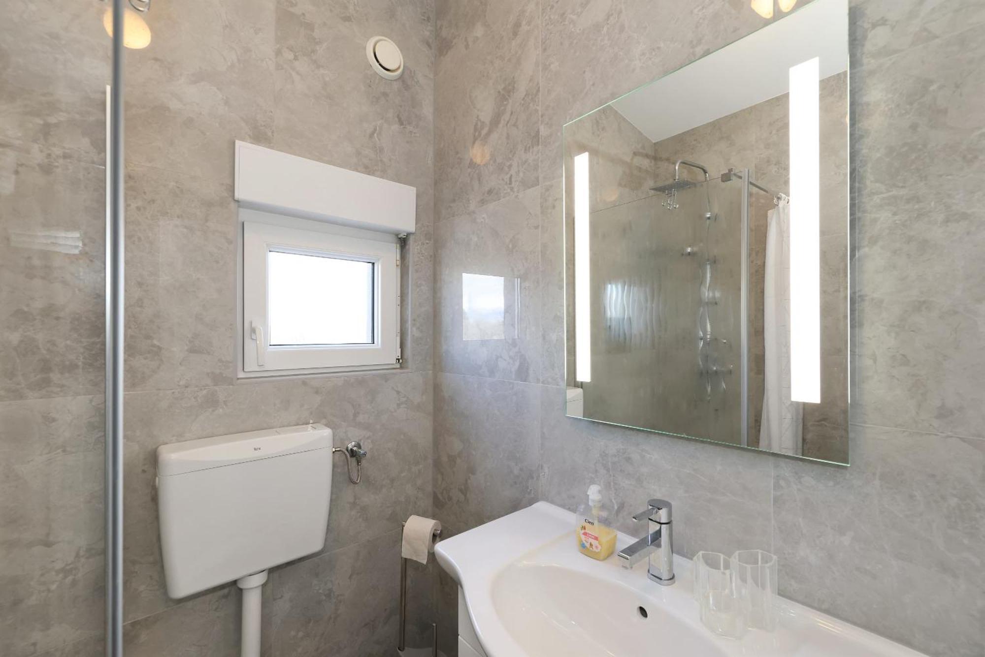 Apartments Rosini, 300M From The Beach With Shared Tavern And Bikes, Nin Zewnętrze zdjęcie