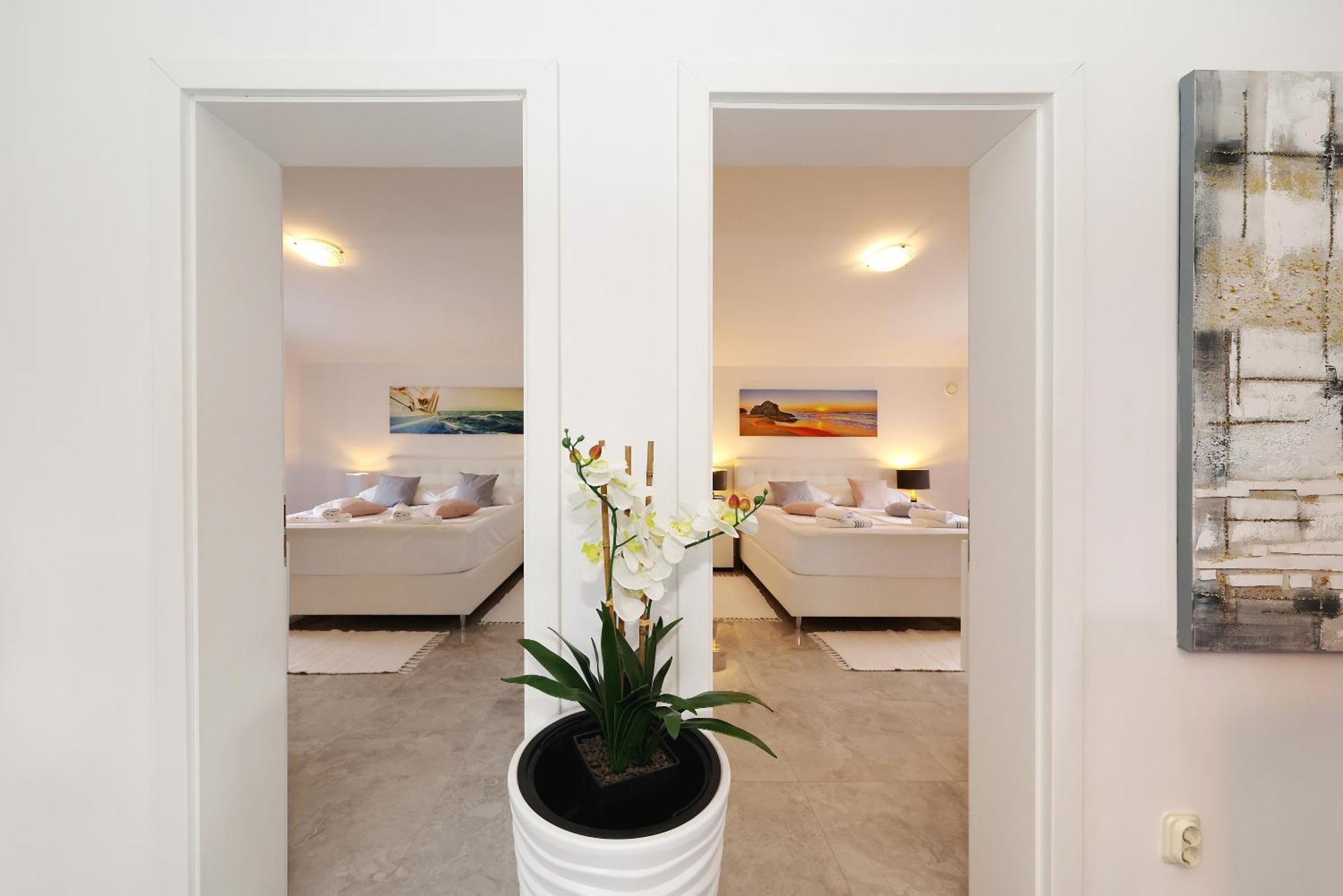 Apartments Rosini, 300M From The Beach With Shared Tavern And Bikes, Nin Zewnętrze zdjęcie