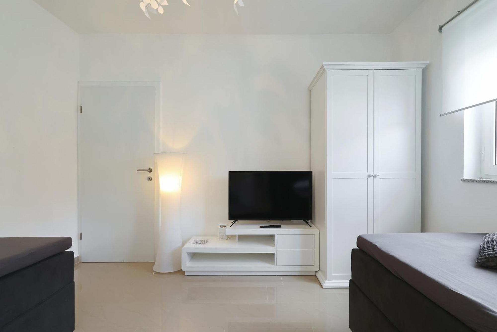 Apartments Rosini, 300M From The Beach With Shared Tavern And Bikes, Nin Zewnętrze zdjęcie