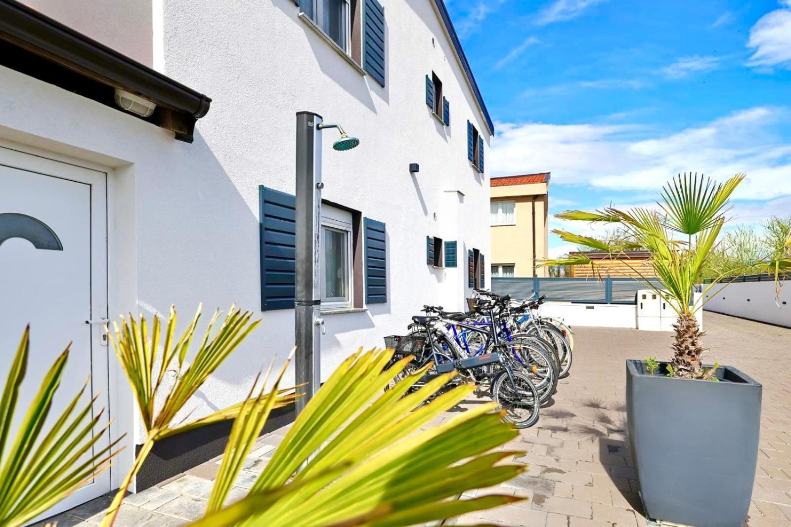 Apartments Rosini, 300M From The Beach With Shared Tavern And Bikes, Nin Zewnętrze zdjęcie
