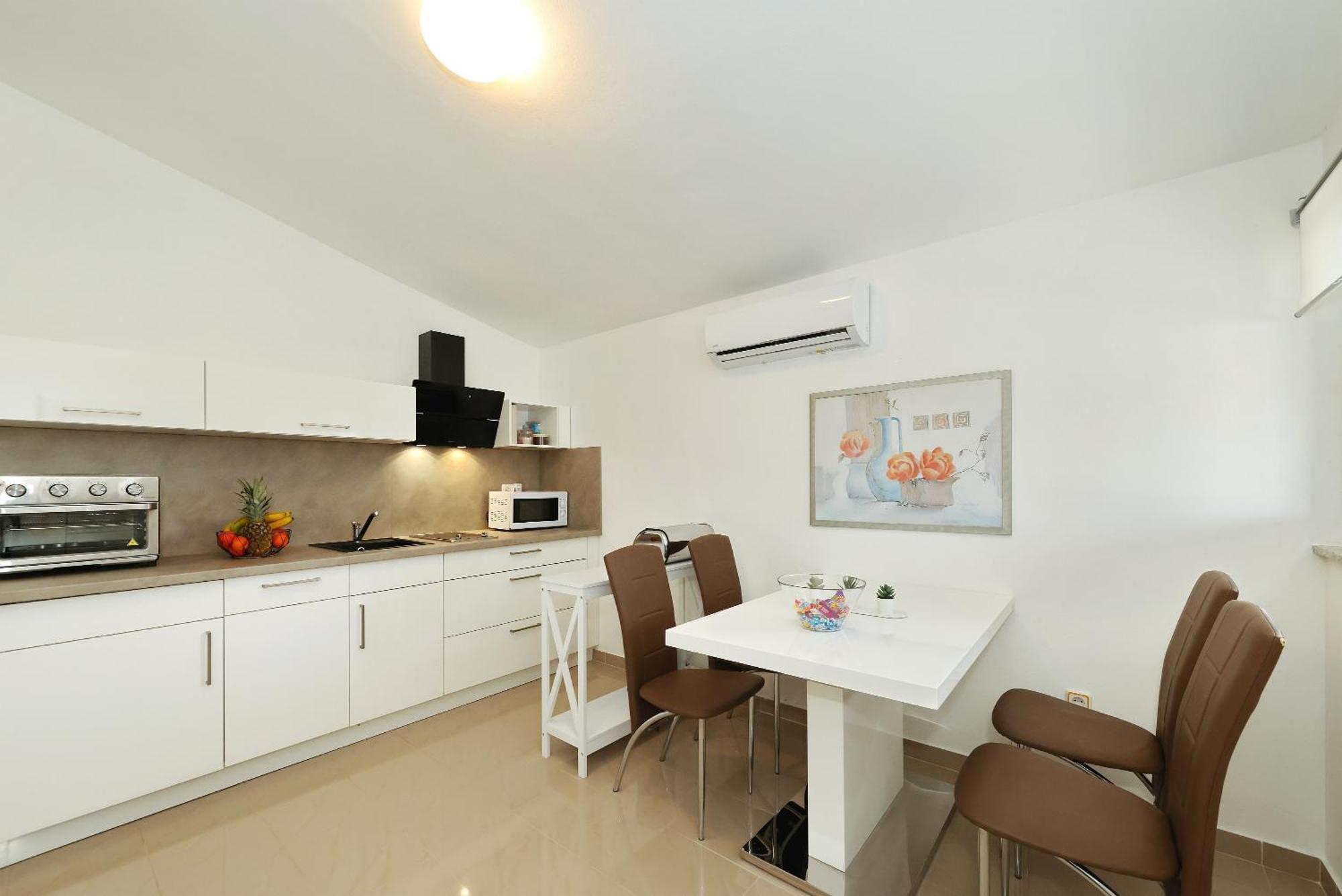 Apartments Rosini, 300M From The Beach With Shared Tavern And Bikes, Nin Zewnętrze zdjęcie