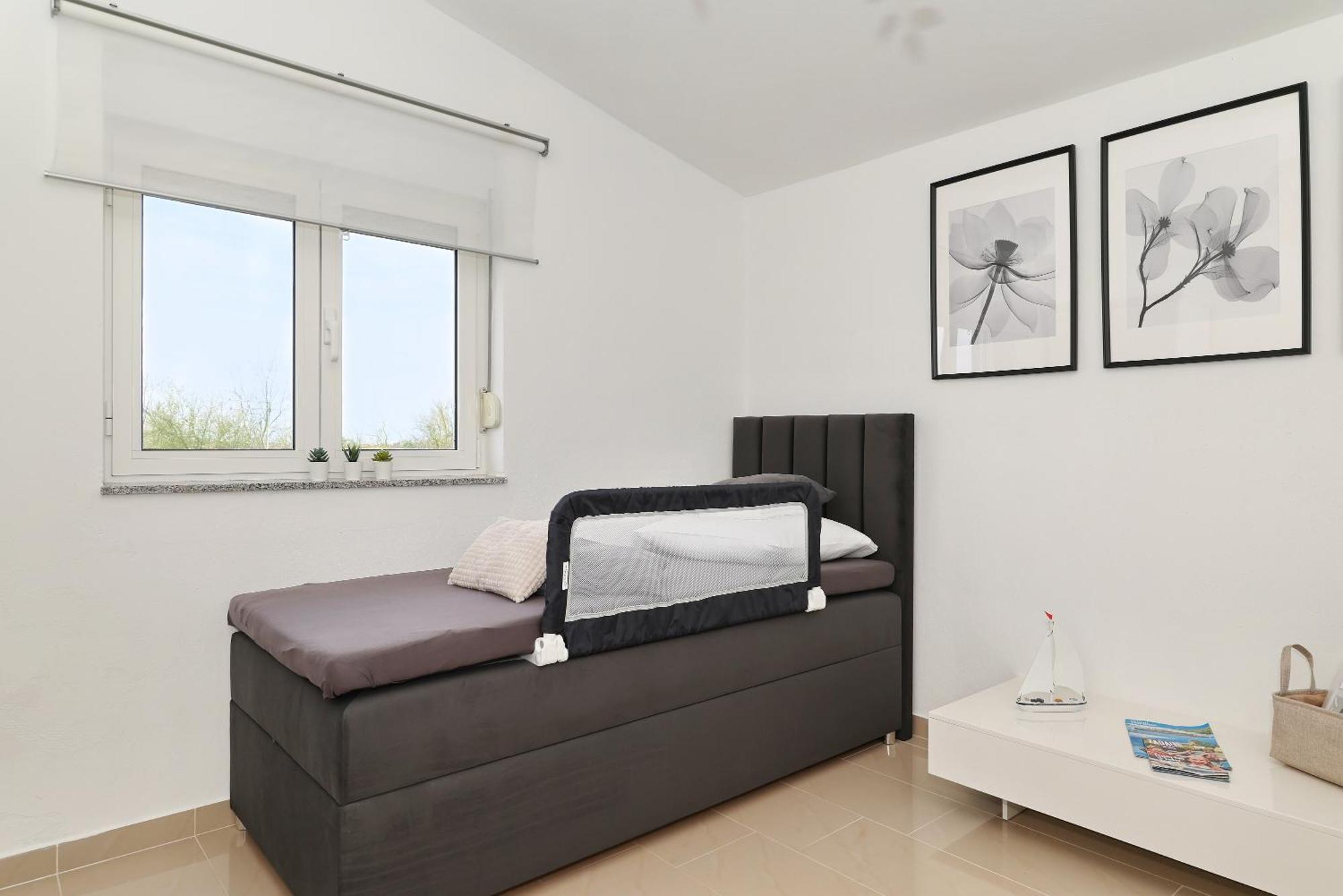 Apartments Rosini, 300M From The Beach With Shared Tavern And Bikes, Nin Zewnętrze zdjęcie
